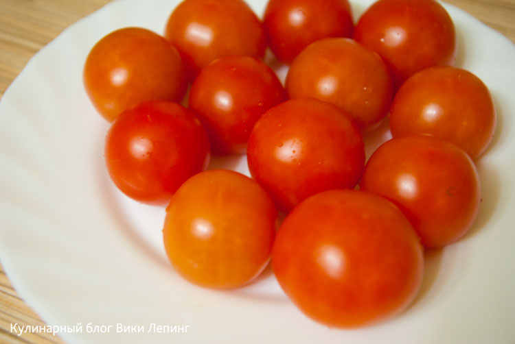 как быстро порезать помидоры черри
