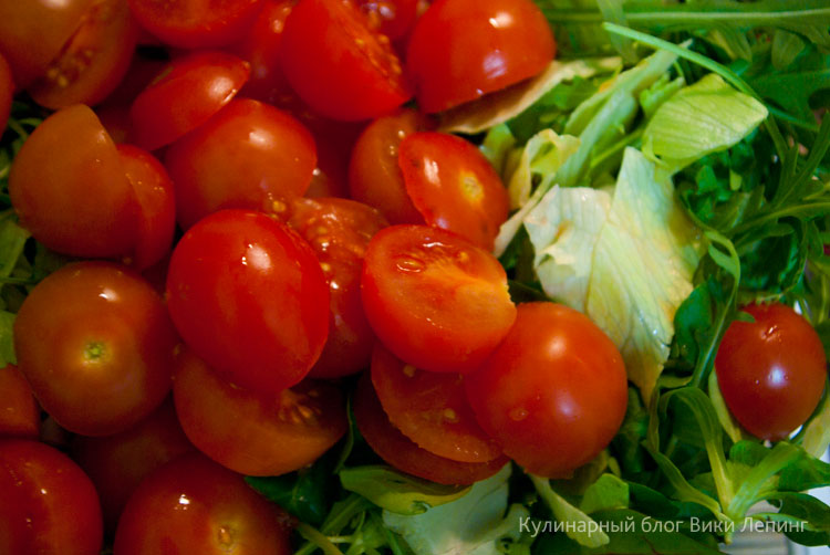 Свежий салат с оливками и помидорами Черри пошаговый рецепт с фото