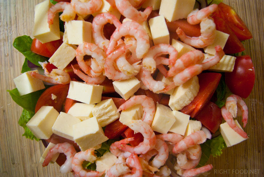 Легкий салат с креветками, помидорами Черри и сыром Моцарелла. Пошаговый рецепт с фото. Кулинарный блог Вики Лепинг