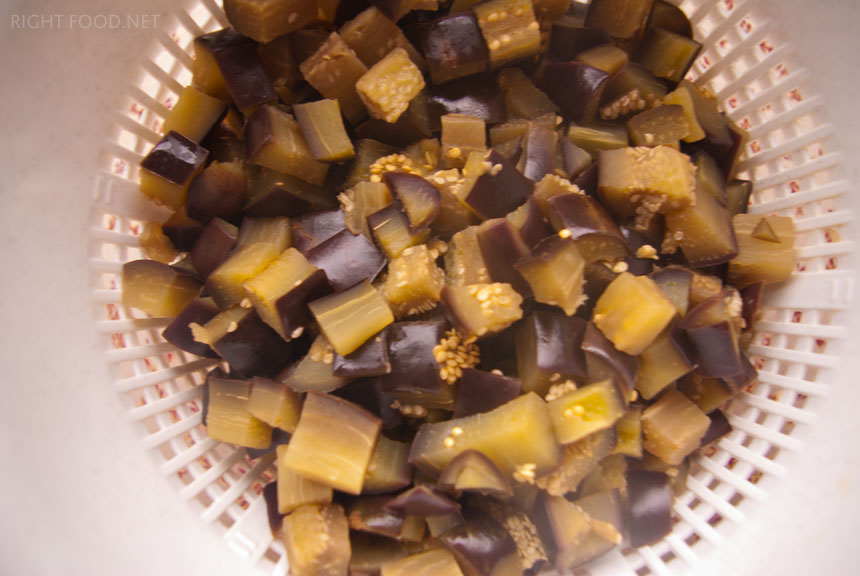 Простой салат из баклажанов с чесноком. Пошаговый рецепт с фото. Кулинарный блог Вики Лепинг