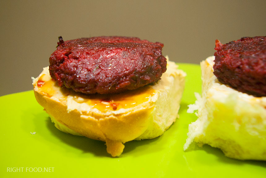 Вегетарианский бургер со свекольной котлетой, фаст-фуд рецепт с фото пошаговый. Кулинарный блог Вики Лепинг