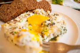 Яйца в облаках: потрясающе вкусная яичница, которой нет равных!