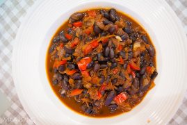 Фасоль в томатном соусе: рецепт славянской кухни