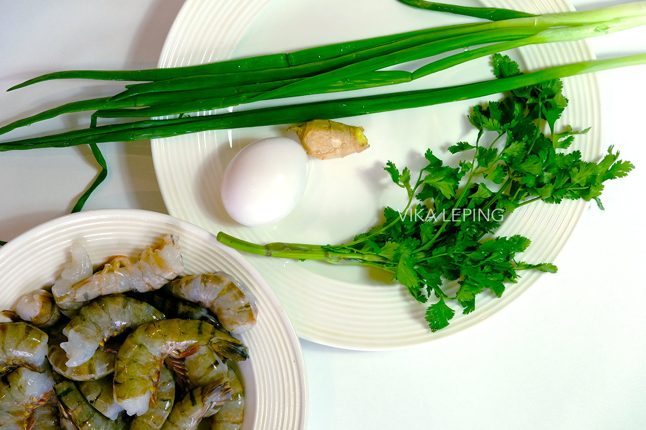 Горячие бутерброды с креветками и яйцом: рецепт в азиатском стиле