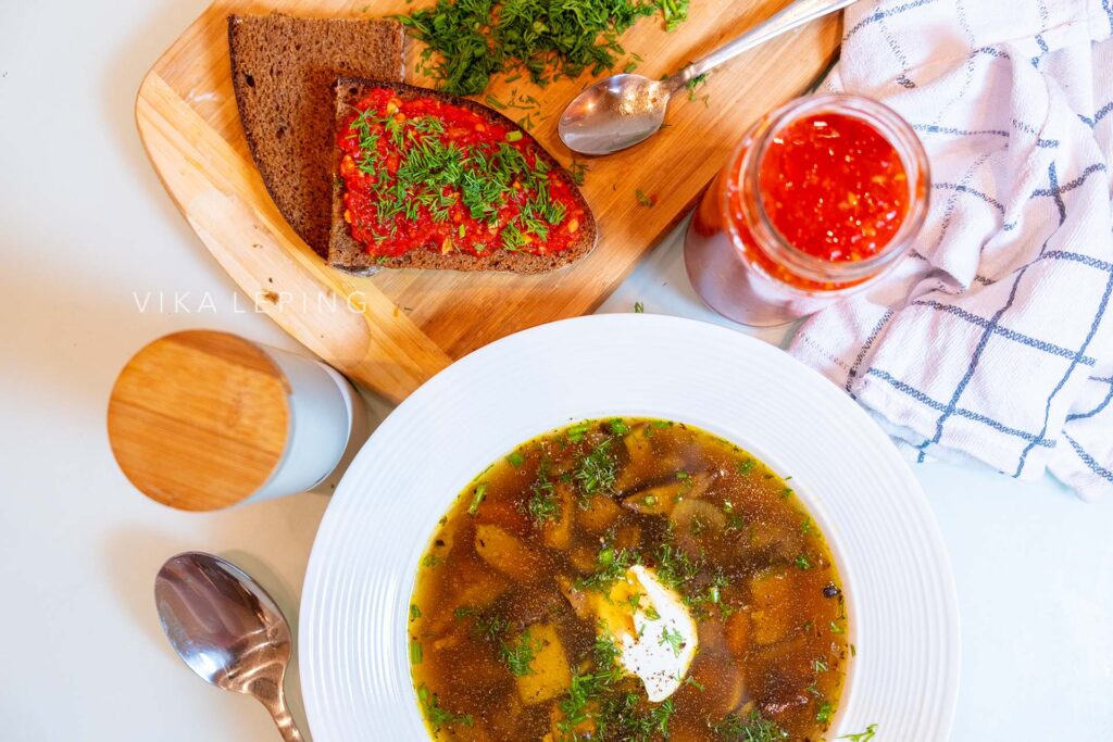 Грибна юшка або суп з грибів: рецепт карпатської української кухні